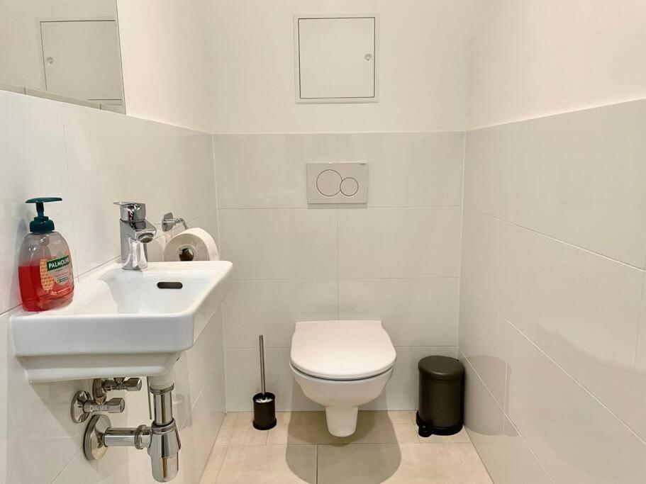 Premium Apartment With Terrace, A/C, Free Wifi And Netflix Wien Ngoại thất bức ảnh